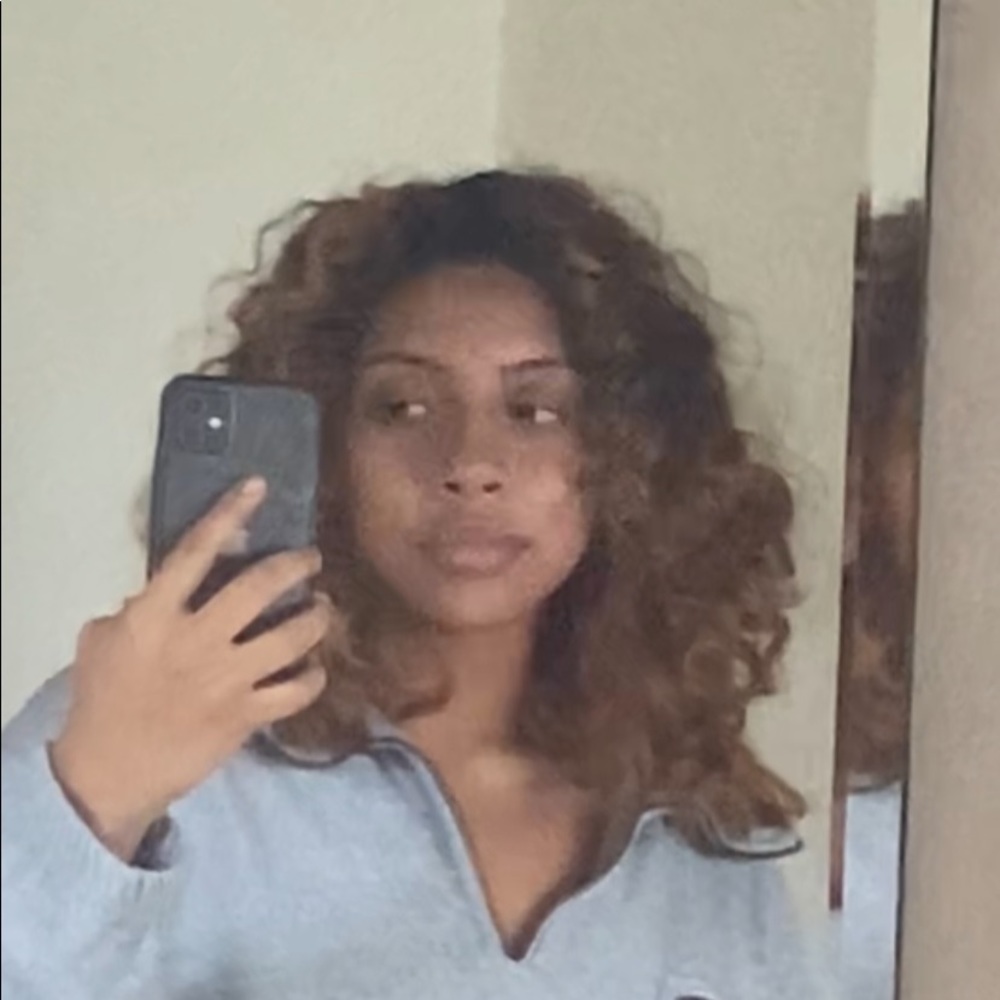 Meet your Posher, Melina